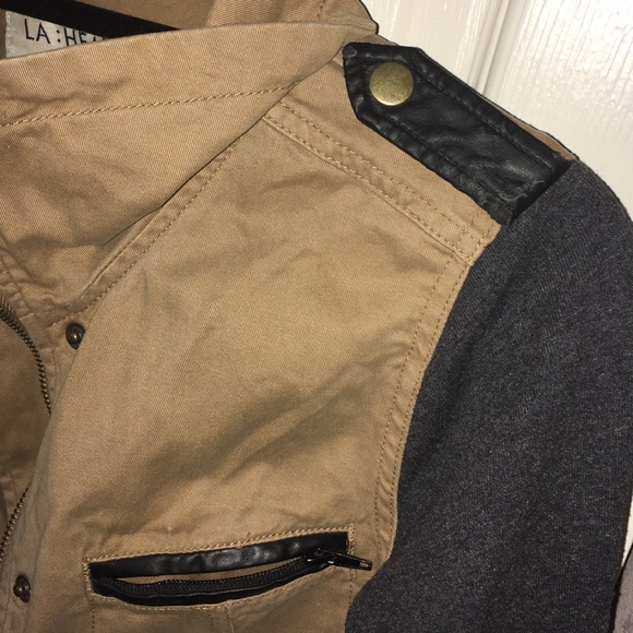 Jacket - Picture 4 of 4